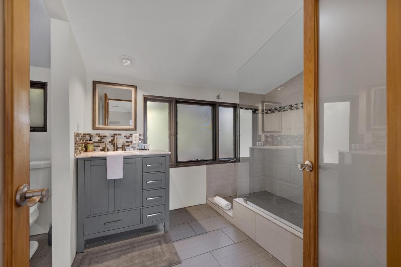 406 Lodge-A: Hot-Tub & 2 Blks To Main St Fredericksburg Exterior foto
